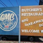 GMCグリルの大看板